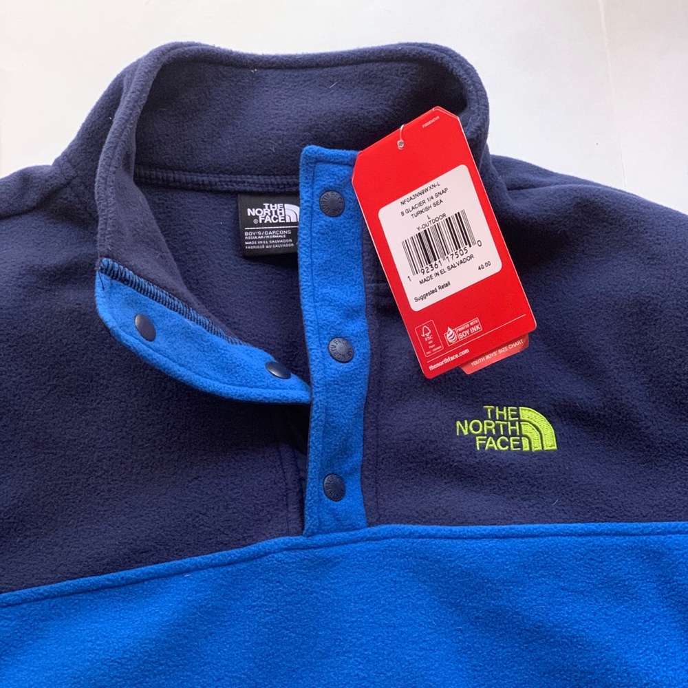 NWT North Face 1/4 snap pullover, blue, green trim